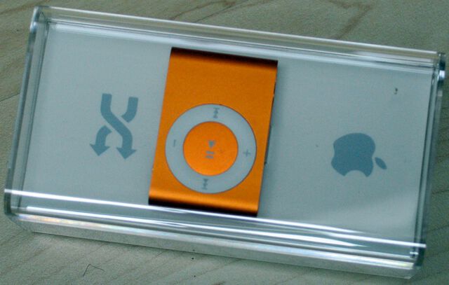 iPod Shuffle Orange