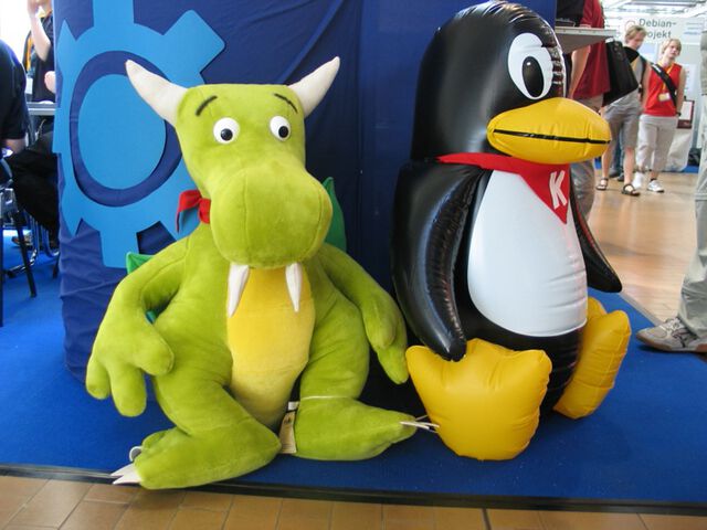 KDE-Drache und Tux