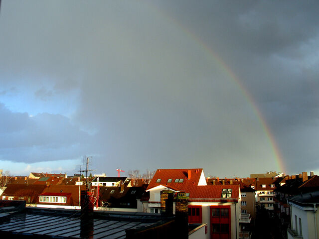 Regenbogen über der Weststadt