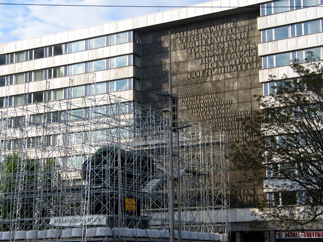 Proletarier aller Länder, vereinigt Euch