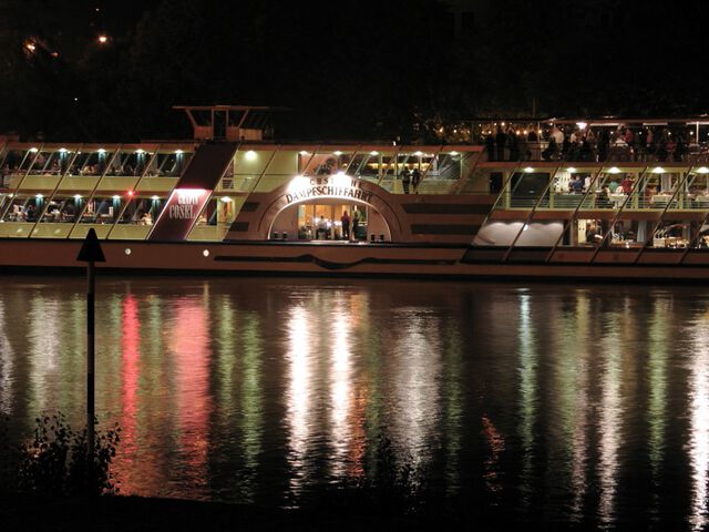 Dampfschiff