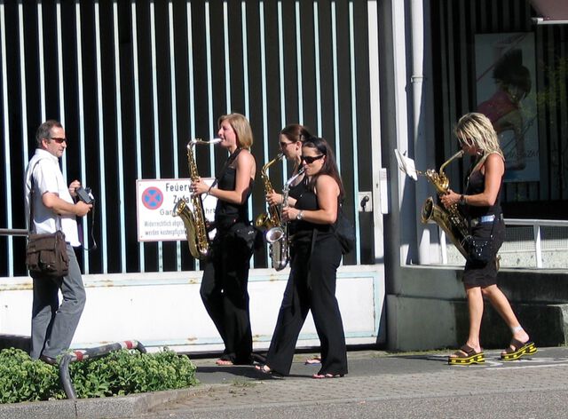 Stadtgeburtstag: Musikalische Damen erregen Aufsehen