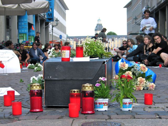 »Löschen statt Sperren« - Artikel 5 GG wird beerdigt