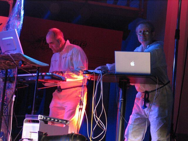 docfarbe - Hauffen und Bruckner