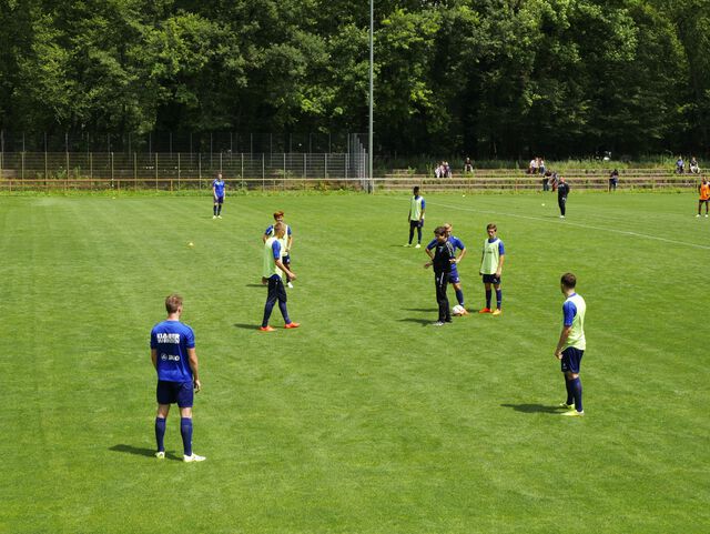 Trainingsauftakt beim KSC