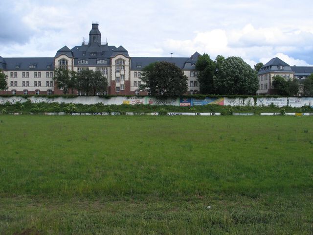 Blick auf die Gegentribüne