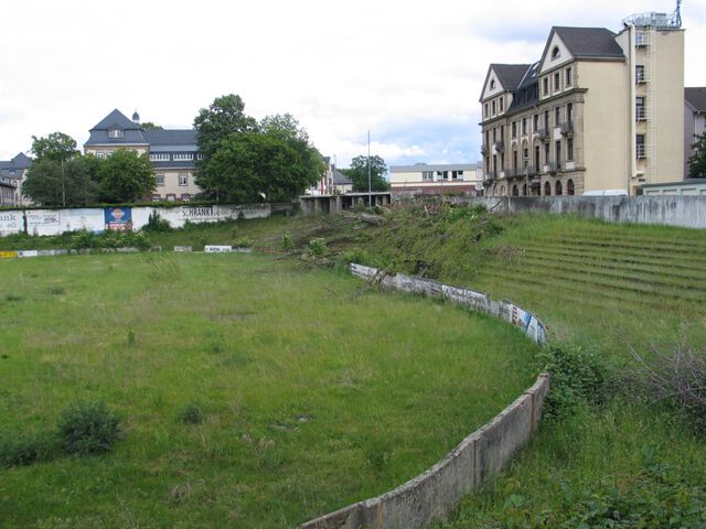 Südtribüne mit Eingang