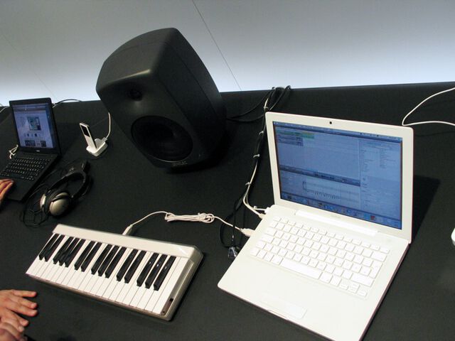 MacExpo 2006: Garageband mit dem Macbook